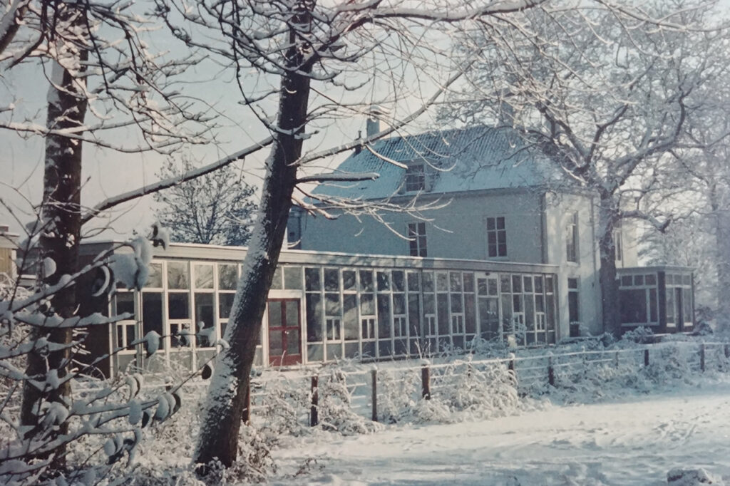 1968-Villa Rhijnlust-Mieke Brandt-Pot